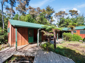 Te Aho Lodge - Turangi Holiday Home, Turangi